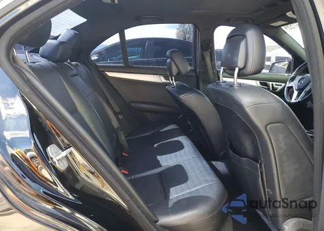 2013 Mercedes-Benz C 250 from USA, damaged, VIN WDDGF4HB3DA761234